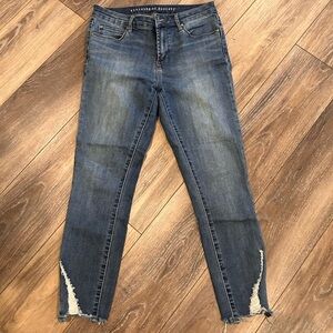 Articles of society ankle distressed jeans size 29